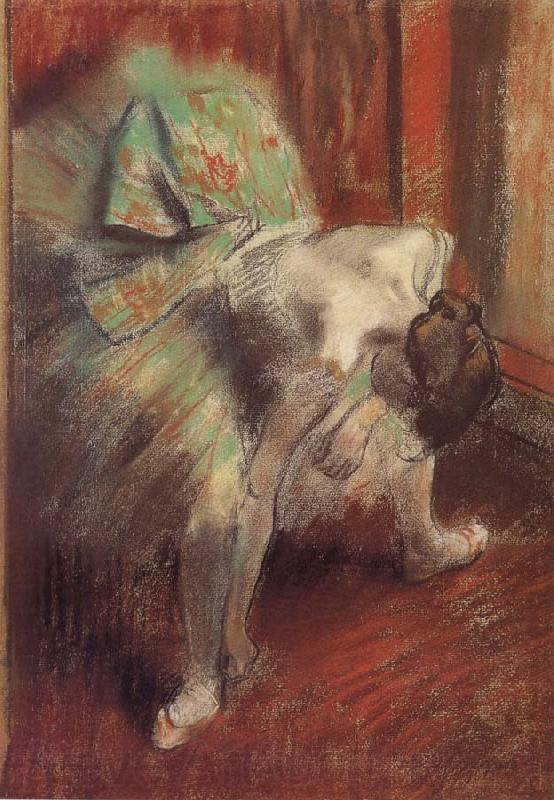 Edgar Degas ballerina in the green dress